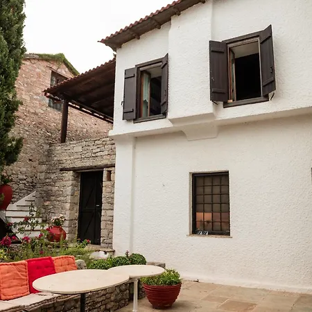 Holiday home Lymperakis